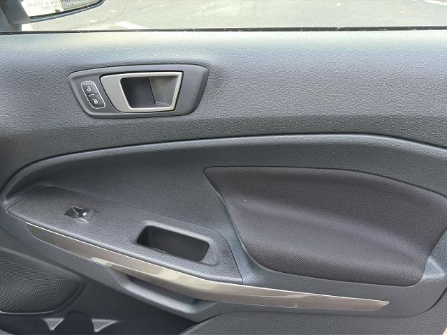 Certified 2021 Ford EcoSport SE image 17