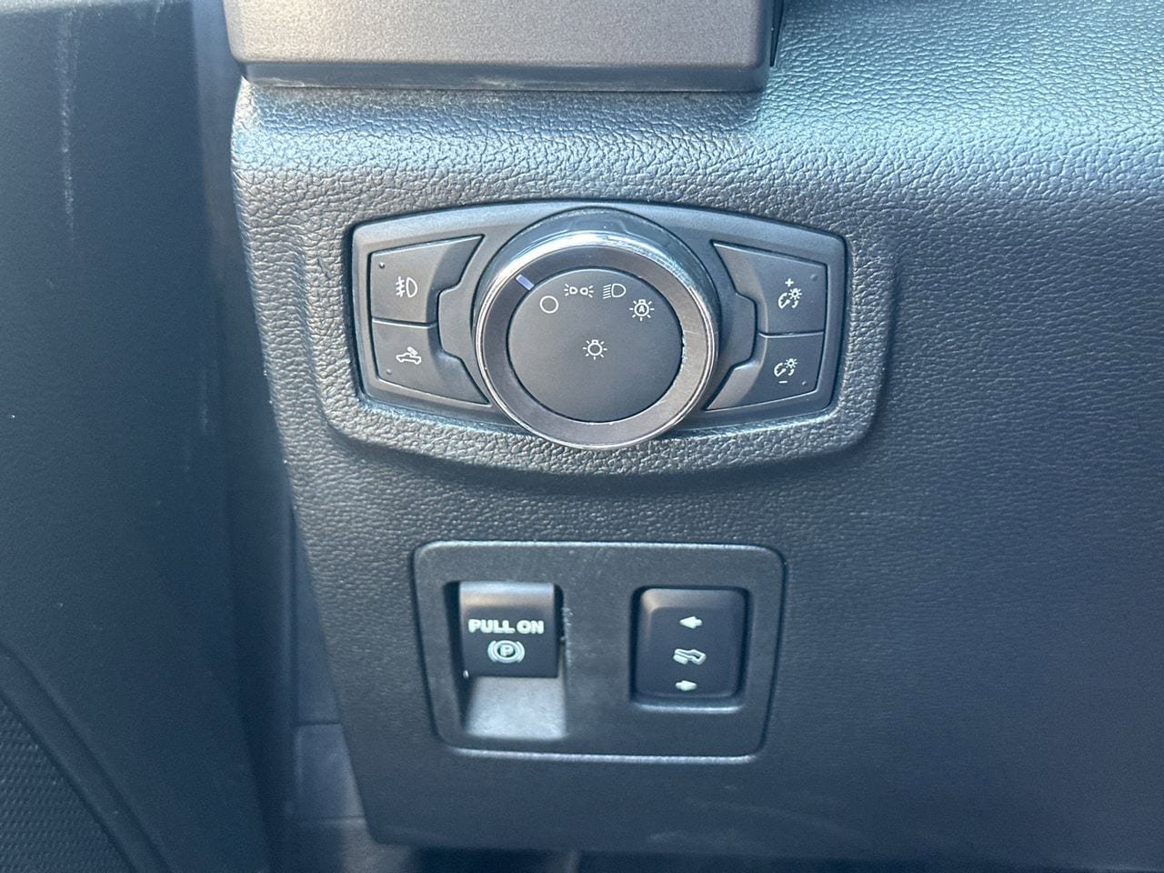 Certified 2019 Ford F150 XLT w/ Equipment Group 302A Luxury AWD/4WD image 33