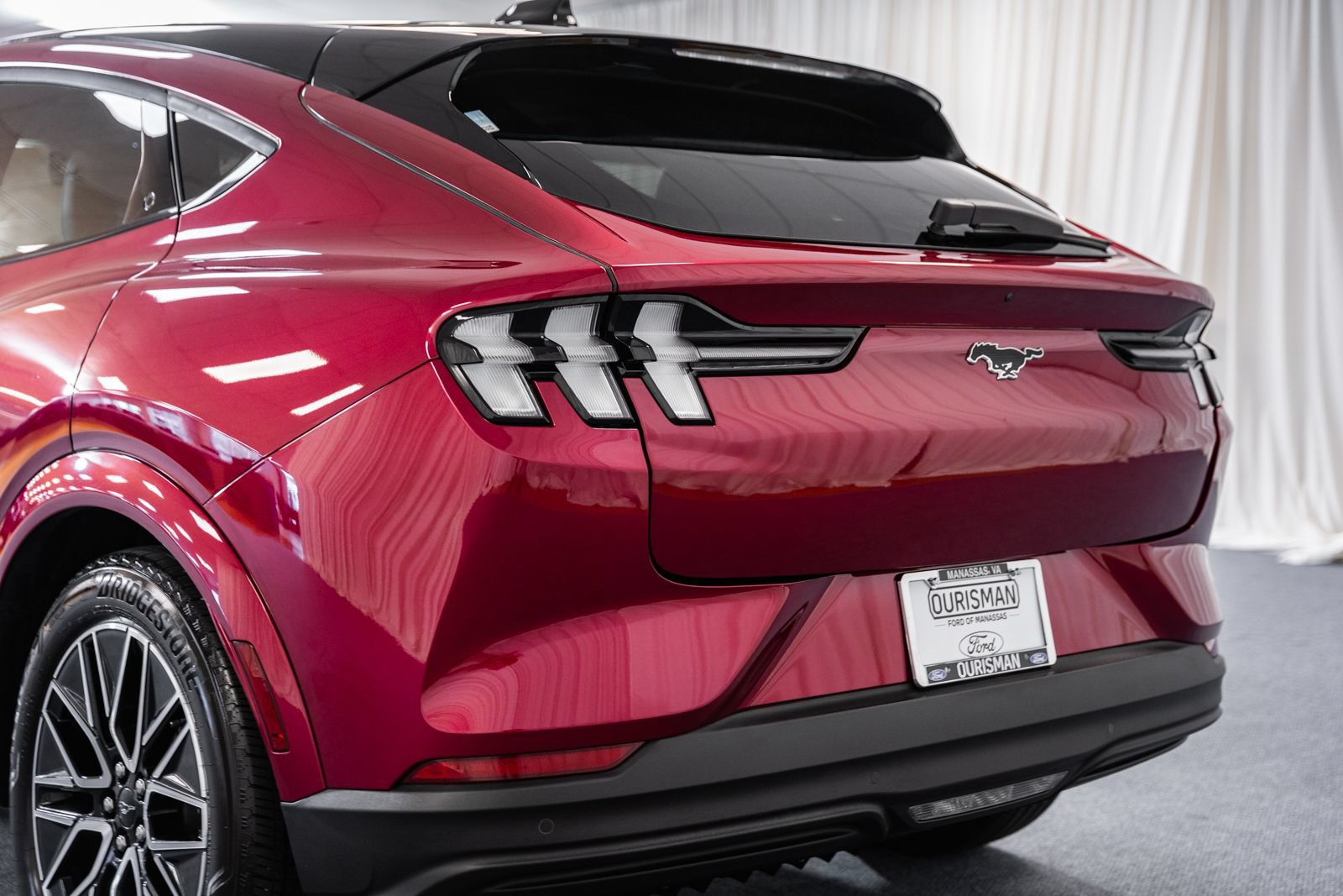 Certified 2025 Ford Mustang Mach-E Premium AWD/4WD image 5