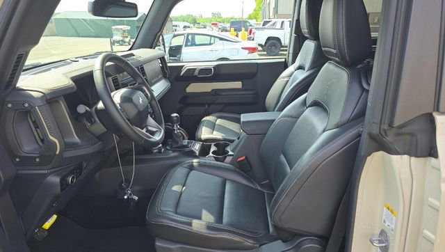 Certified 2025 Ford Bronco Badlands w/ Sasquatch Package AWD/4WD image 4