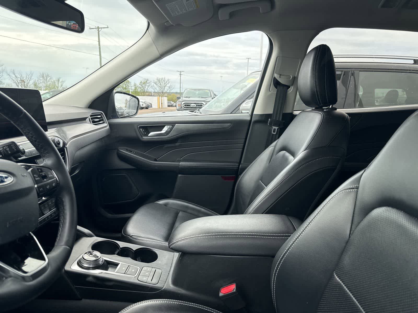 Certified 2021 Ford Escape Titanium FWD image 30