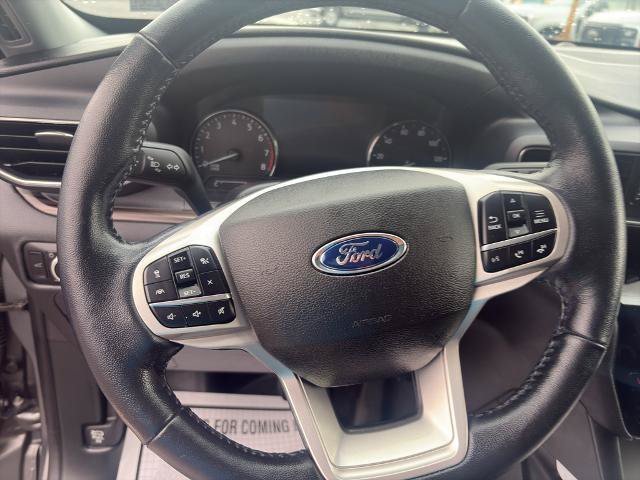 Certified 2022 Ford Explorer Limited w/ Limited Technology Package AWD/4WD image 17