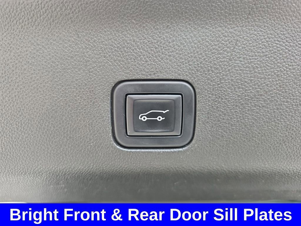 Used 2023 Chevrolet Tahoe LT w/ Luxury Package image 18