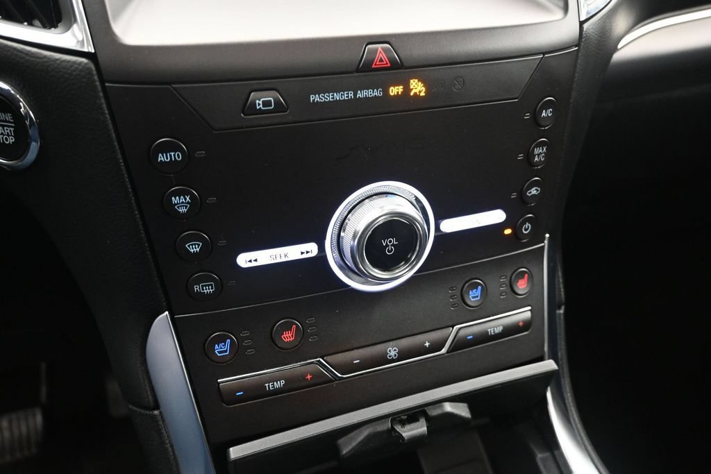 Certified 2020 Ford Edge Titanium w/ Equipment Group 301A AWD/4WD image 17