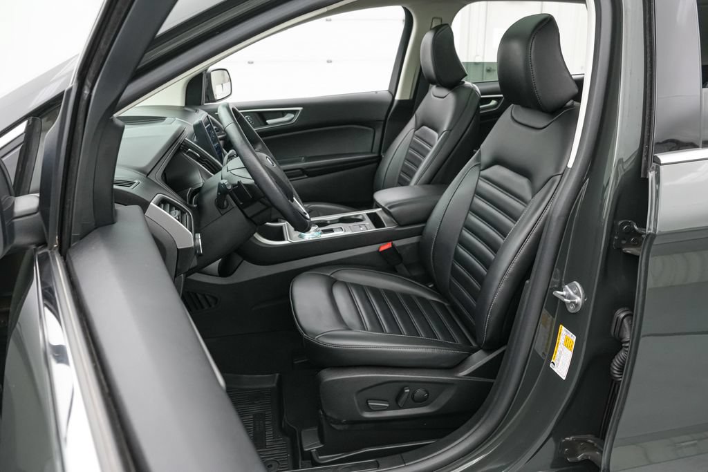 Certified 2024 Ford Edge SEL w/ Convenience Package AWD/4WD image 11