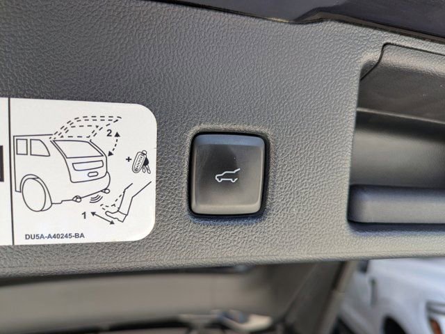 Certified 2020 Ford Escape SEL image 19