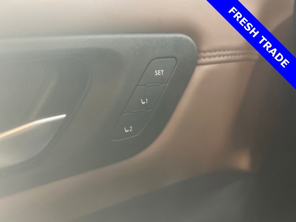 Used 2022 Nissan Pathfinder Platinum w/ Cargo Package image 18