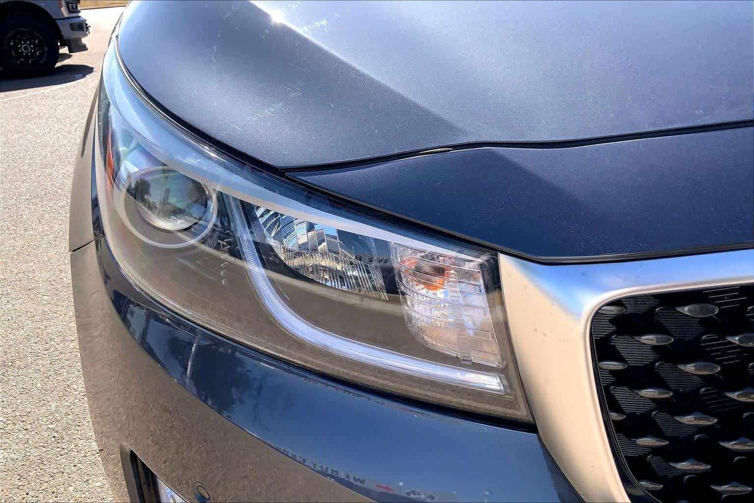 Used 2017 Kia Sedona EX FWD image 28