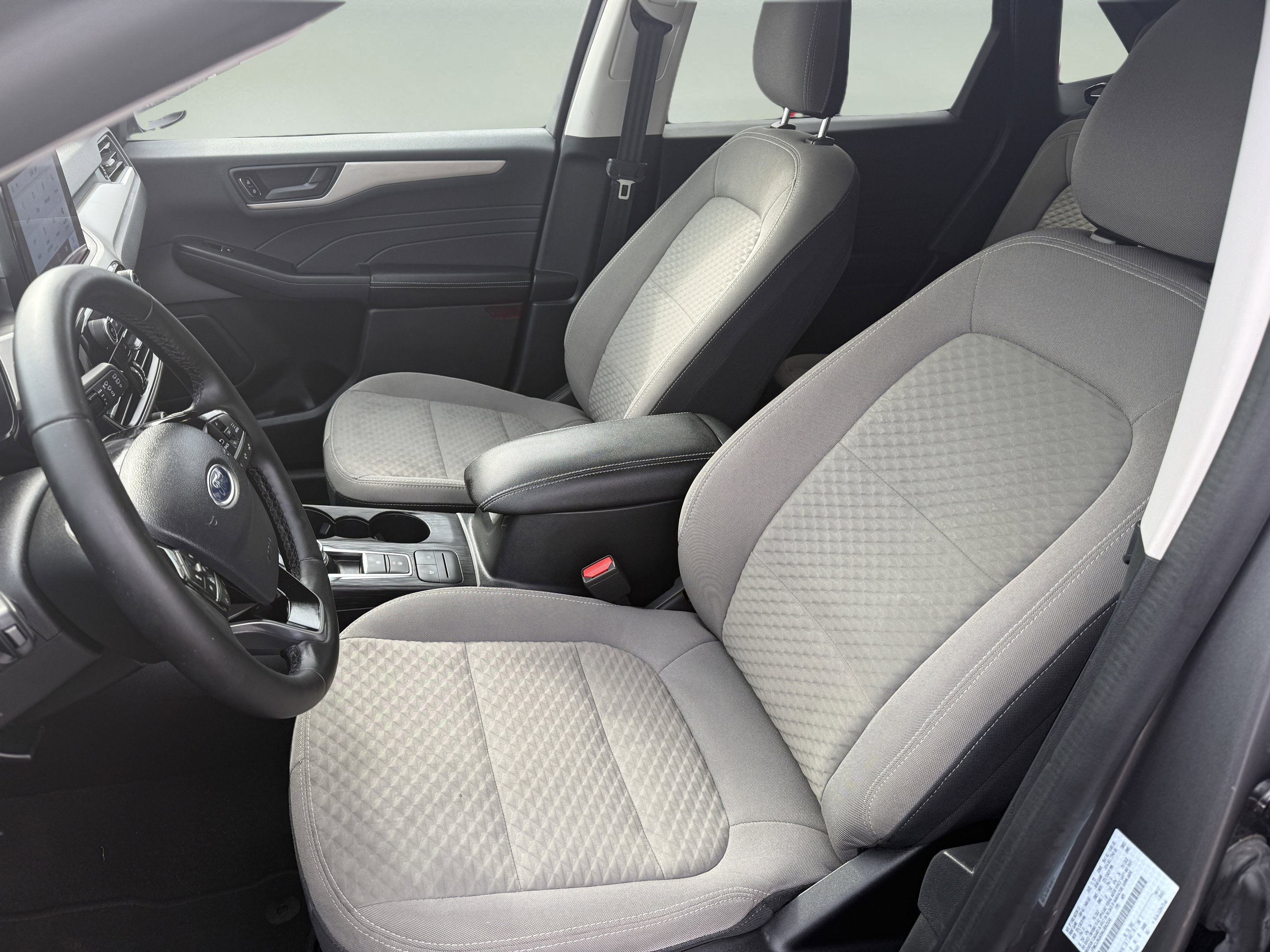 Certified 2022 Ford Escape SE w/ SE Sport Appearance Package image 9