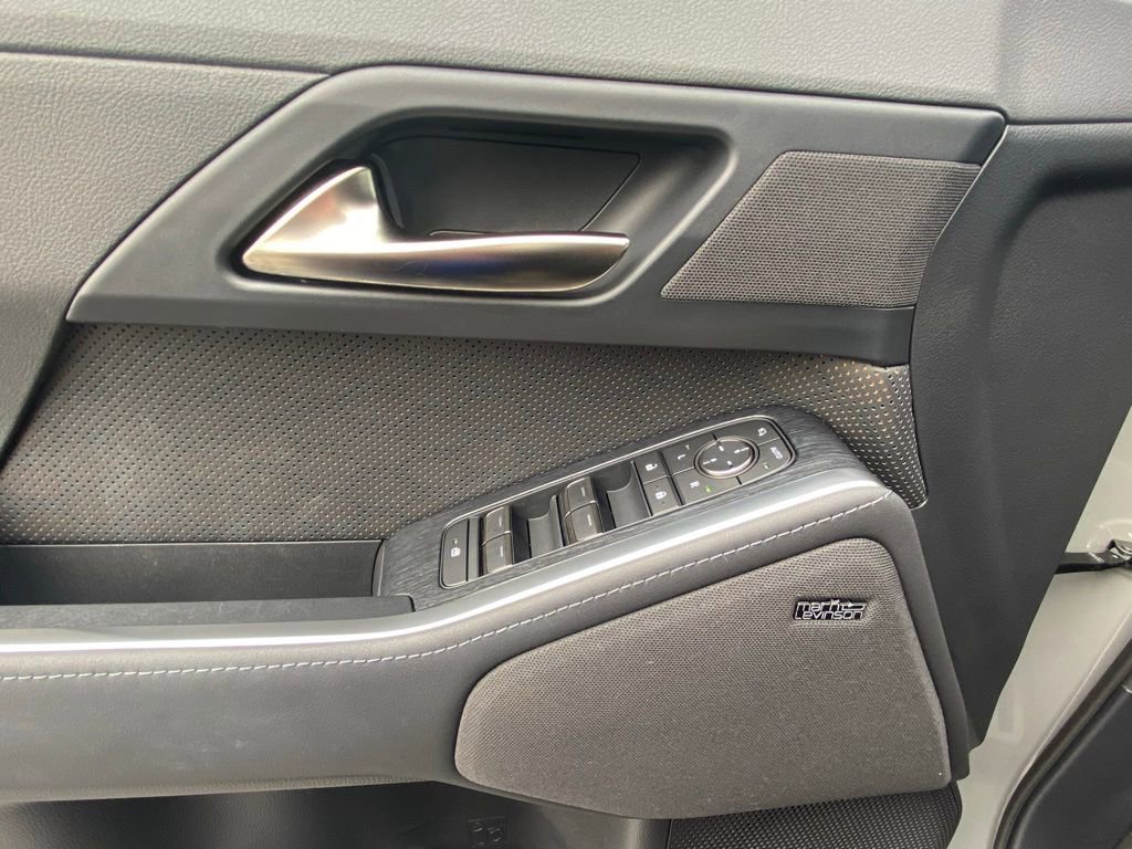 Used 2025 Lexus GX 550 w/ Accessory Package (Z1) image 11