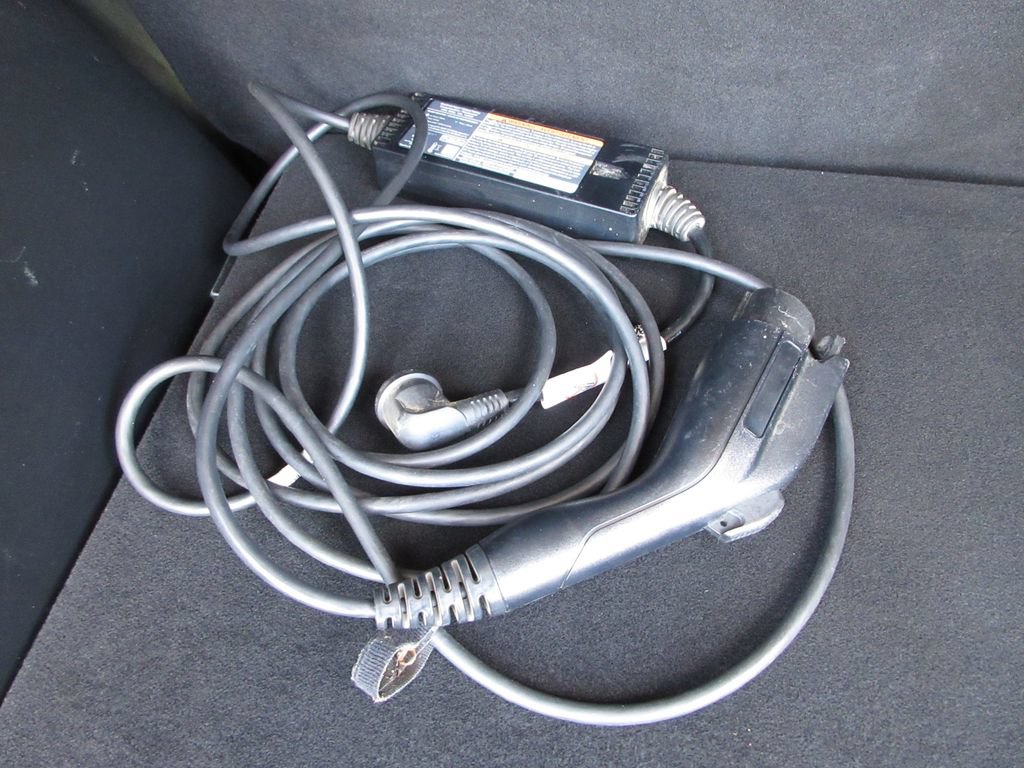 Certified 2025 Ford Escape SE FWD image 28
