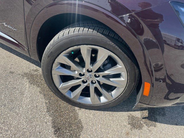 Used 2023 Buick Envision Avenir image 40