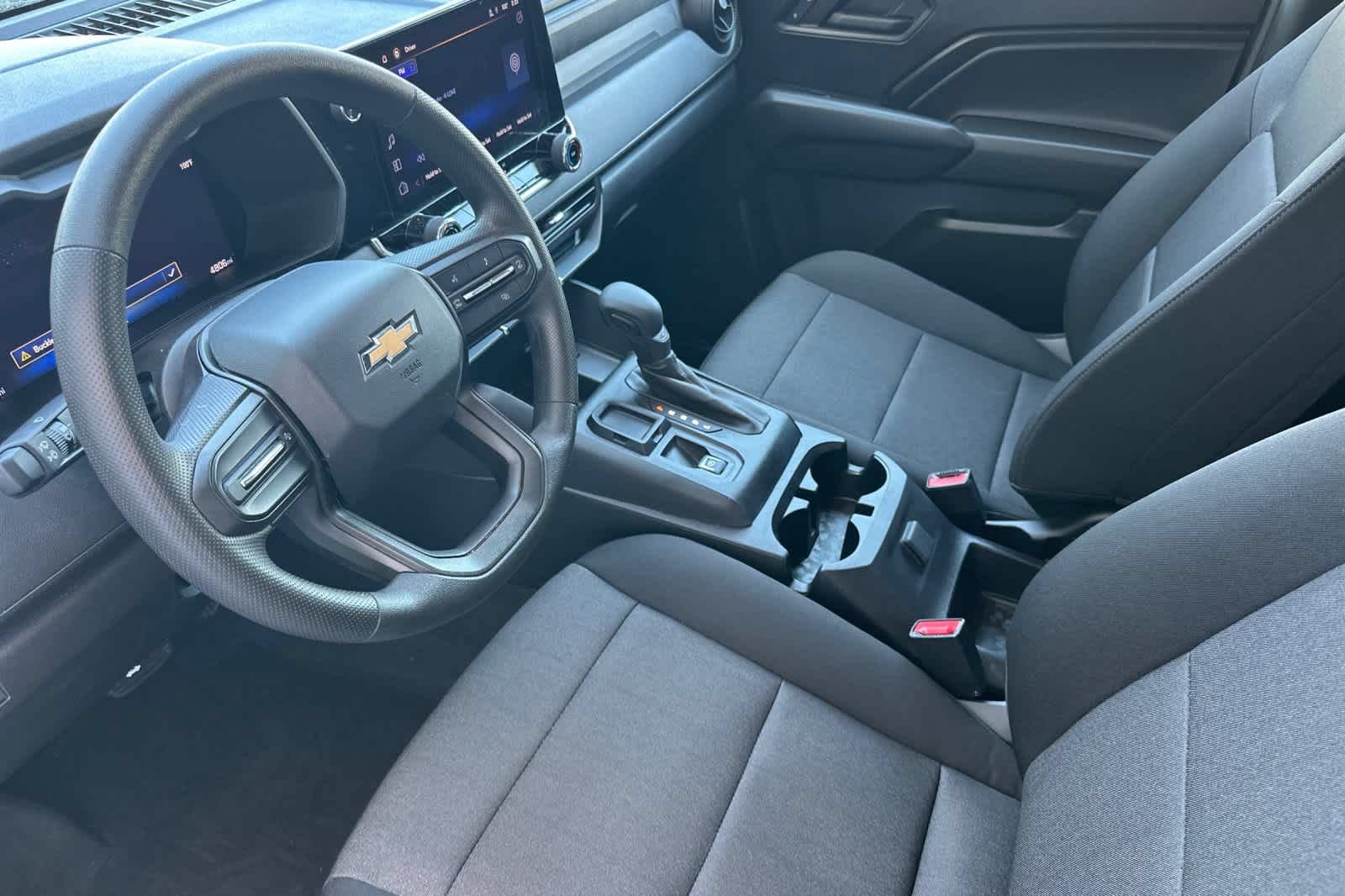 Used 2024 Chevrolet Colorado W/T RWD image 11