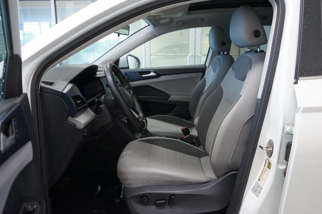Used 2022 Volkswagen Taos SE w/ Panoramic Sunroof Package AWD/4WD image 20