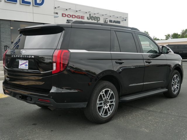Certified 2025 Ford Expedition Active AWD/4WD image 8