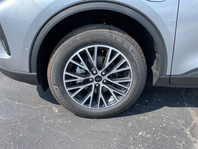 Certified 2024 Ford Escape Base w/ PHEV Premium Package image 9