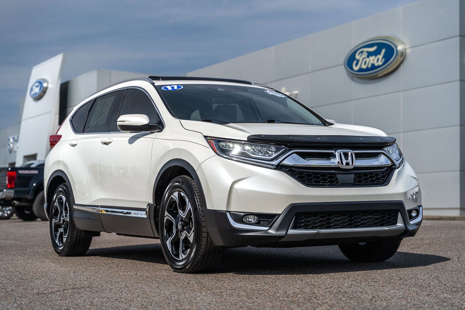 Used 2017 Honda CR-V Touring image 1
