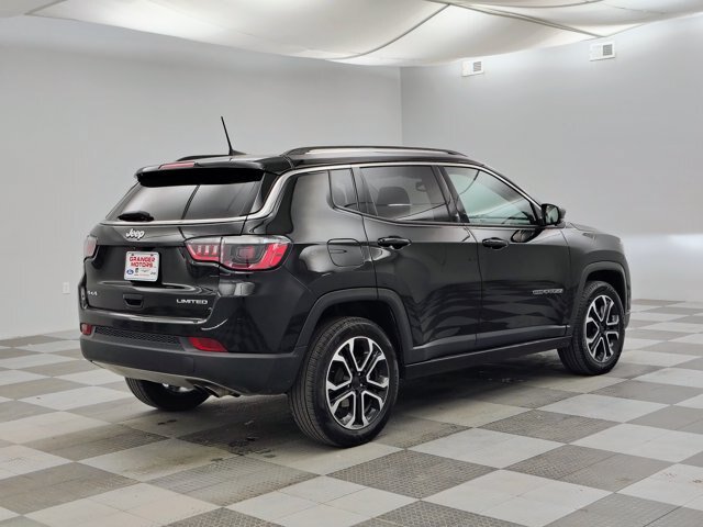 Used 2022 Jeep Compass Limited AWD/4WD image 9