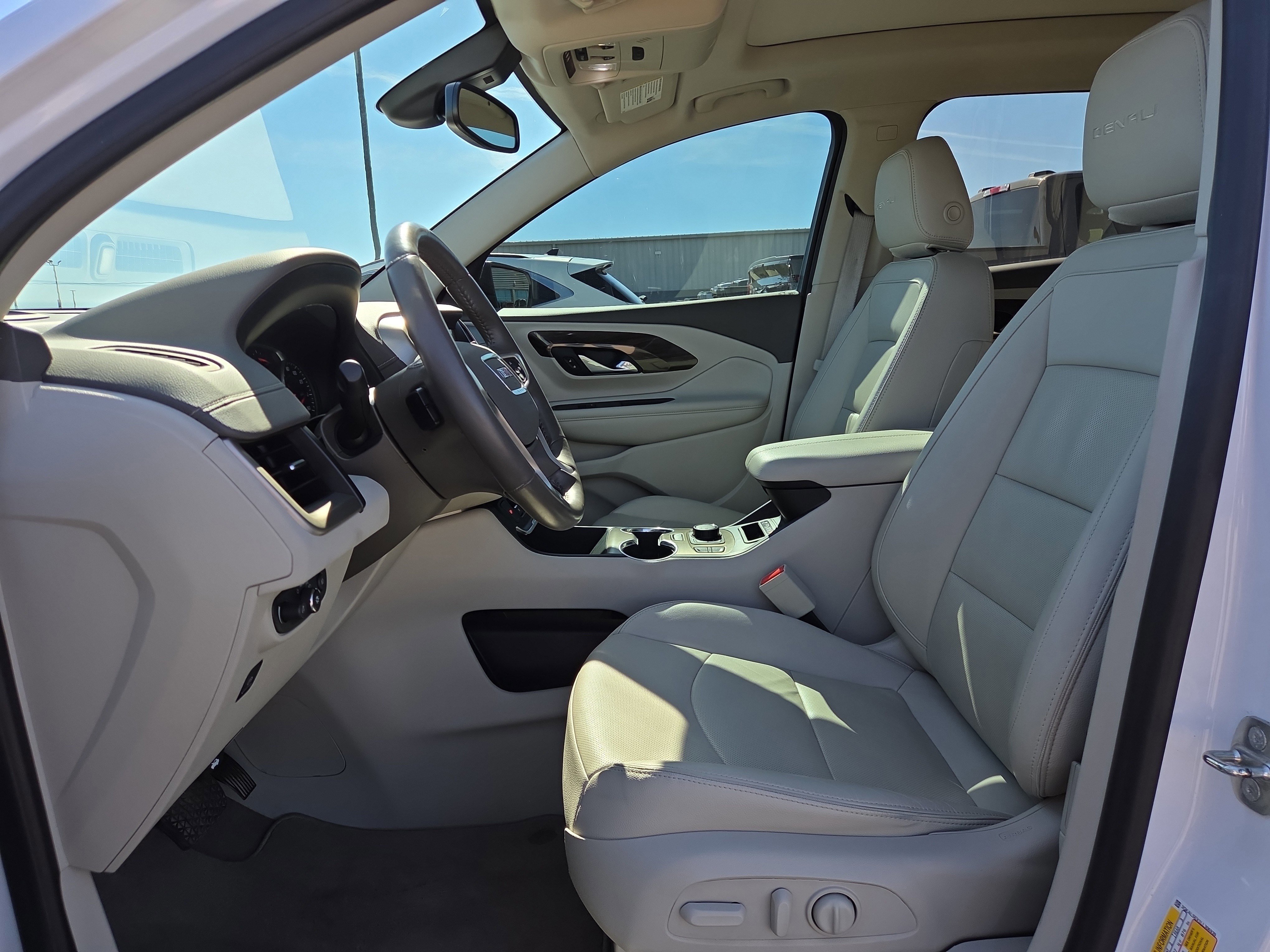 Used 2020 GMC Terrain Denali w/ Denali Premium Package image 10