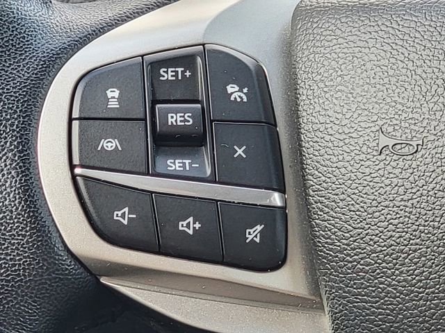 Certified 2023 Ford Explorer XLT w/ Equipment Group 202A image 33