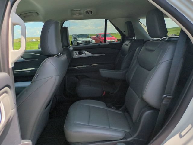 Certified 2026 Ford Explorer Active w/ Active Comfort Package RWD image 16