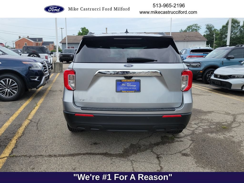 Certified 2023 Ford Explorer XLT RWD image 4