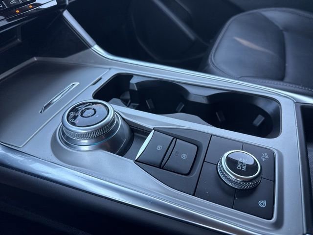 Certified 2023 Ford Explorer Limited w/ Limited Technology Package image 32