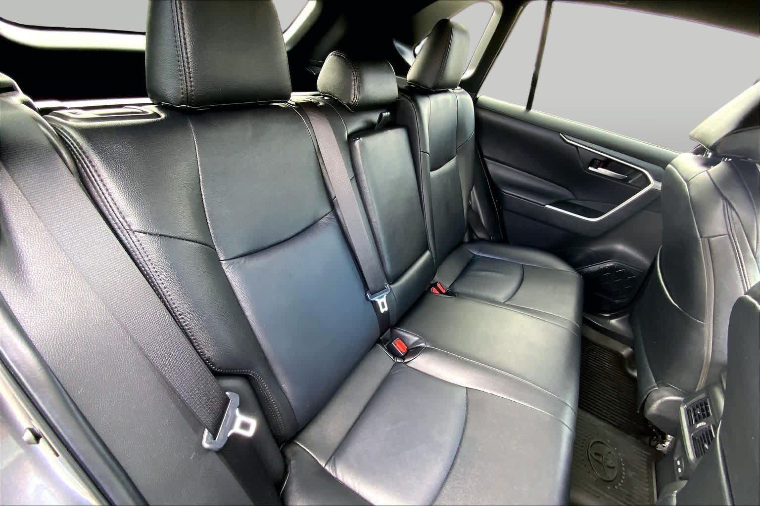 Used 2023 Toyota RAV4 SE AWD/4WD image 18