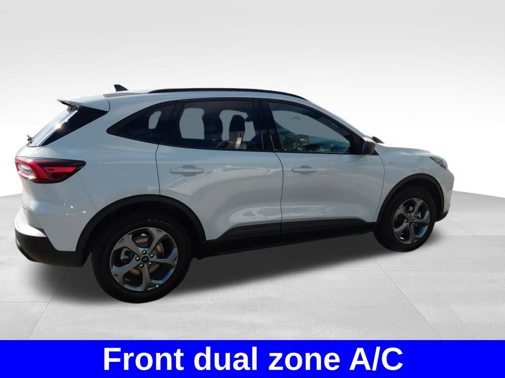 Certified 2025 Ford Escape ST-Line image 9