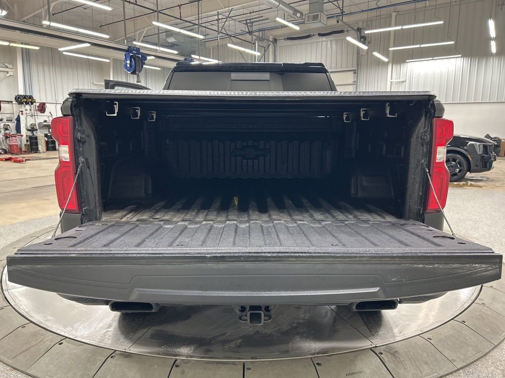 Used 2020 Chevrolet Silverado 1500 LT Trail Boss w/ Midnight Edition image 24