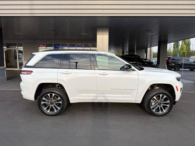 Used 2024 Jeep Grand Cherokee Overland AWD/4WD image 7