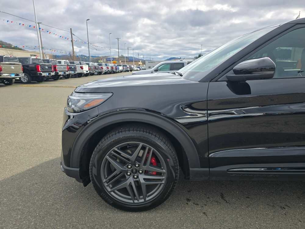 Certified 2026 Ford Explorer ST w/ Sun And Sound Package image 19