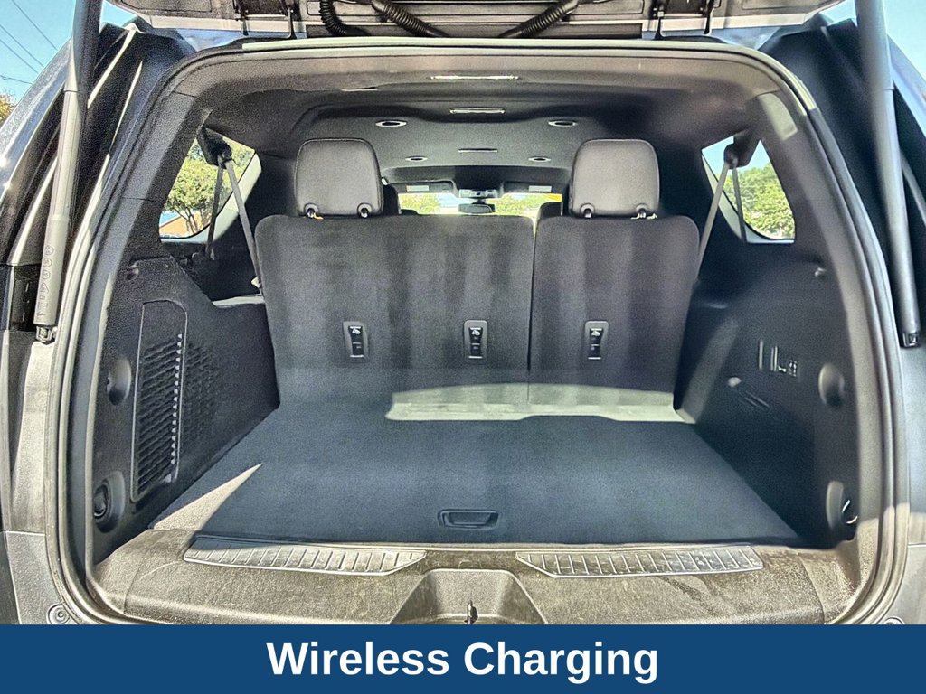 Used 2022 Chevrolet Suburban Premier RWD image 27