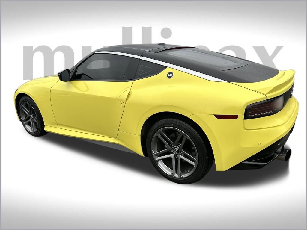 Used 2024 Nissan Z Sport w/ Floor Mat Package image 9