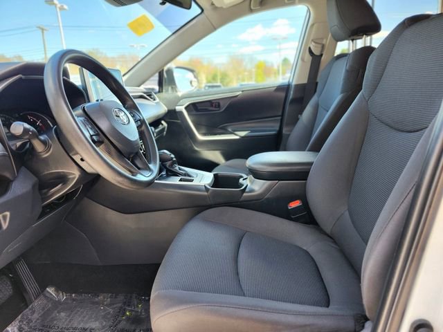 Used 2023 Toyota RAV4 LE AWD/4WD image 18