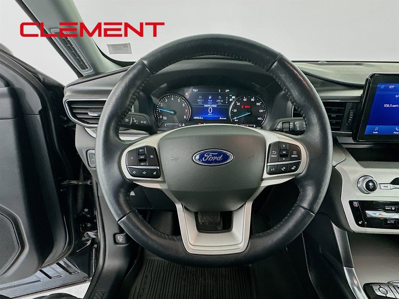 Certified 2022 Ford Explorer XLT w/ Equipment Group 202A image 14