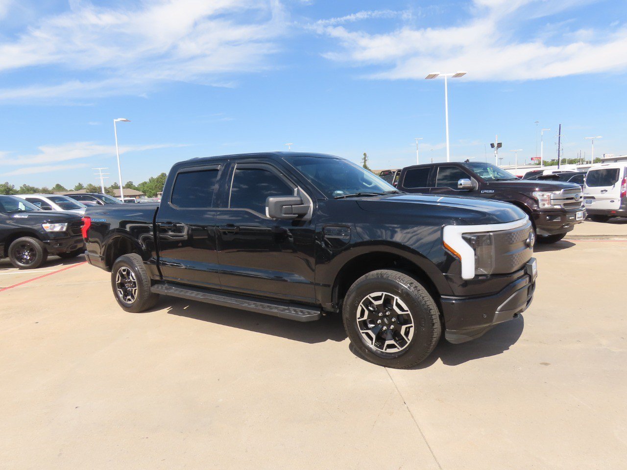 Certified 2023 Ford F150 Lightning XLT AWD/4WD image 10
