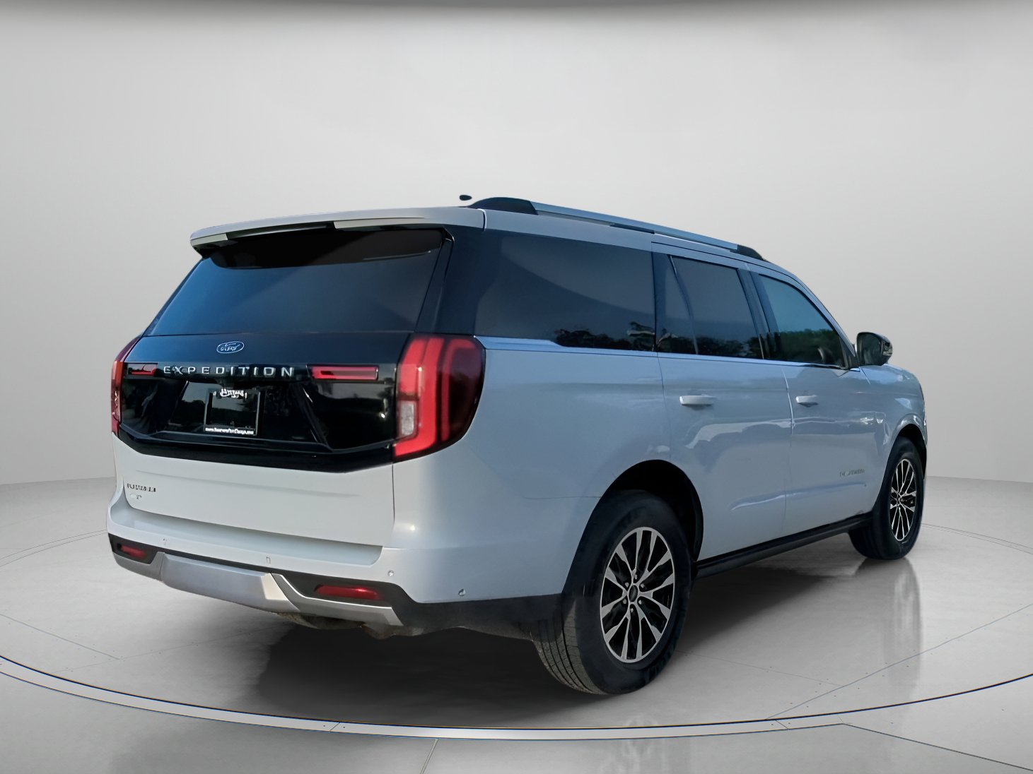 Certified 2025 Ford Expedition Platinum AWD/4WD image 27