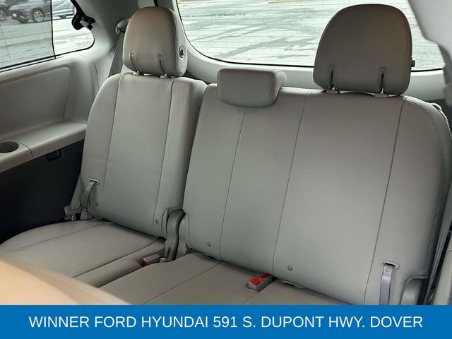 Used 2020 Toyota Sienna XLE image 14