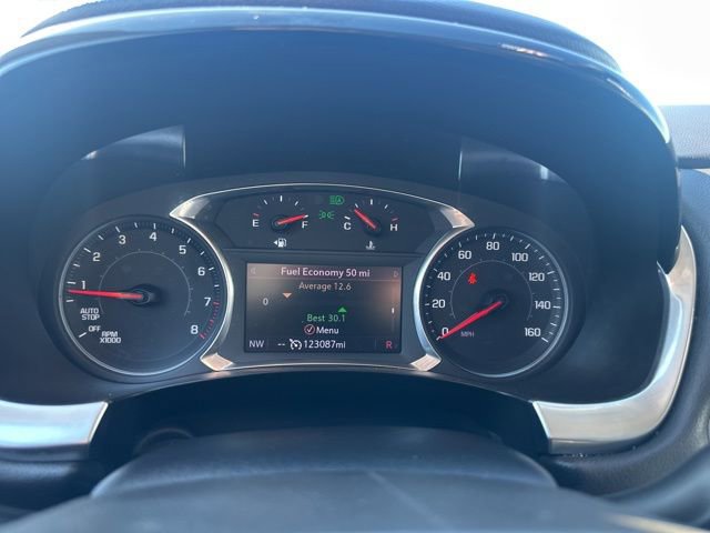 Used 2020 Chevrolet Traverse LT image 43