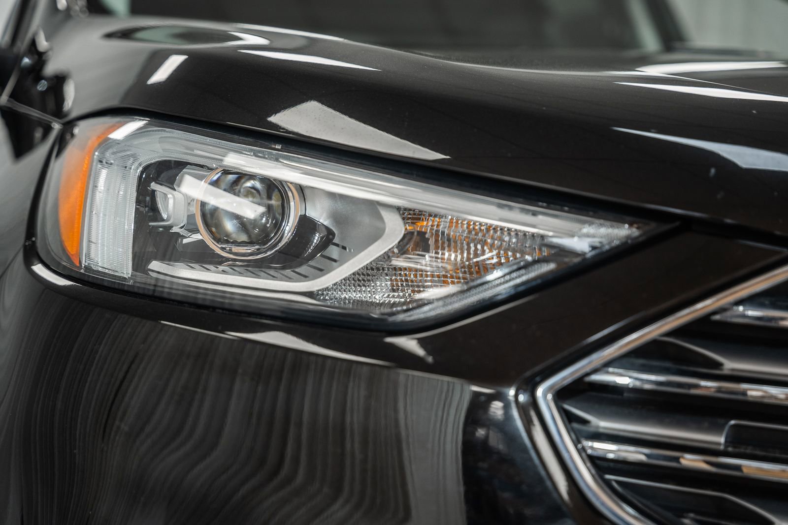 Certified 2022 Ford Edge Titanium AWD/4WD image 19