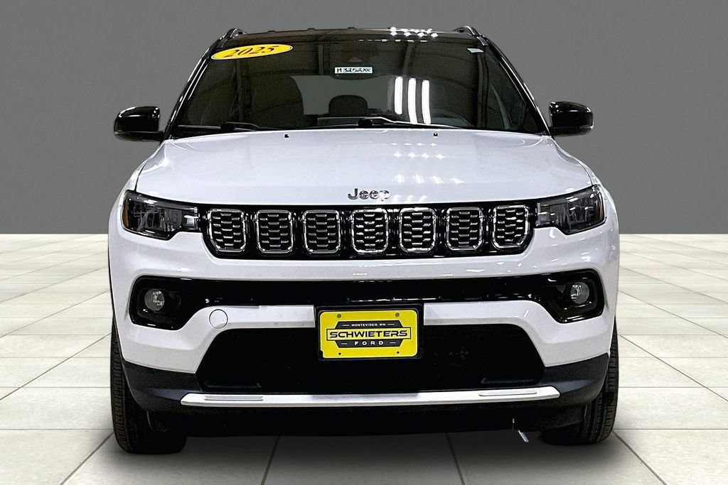 Used 2025 Jeep Compass Limited AWD/4WD image 3