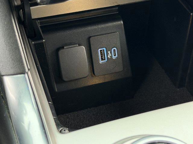 Certified 2022 Ford Explorer XLT w/ Equipment Group 202A image 26