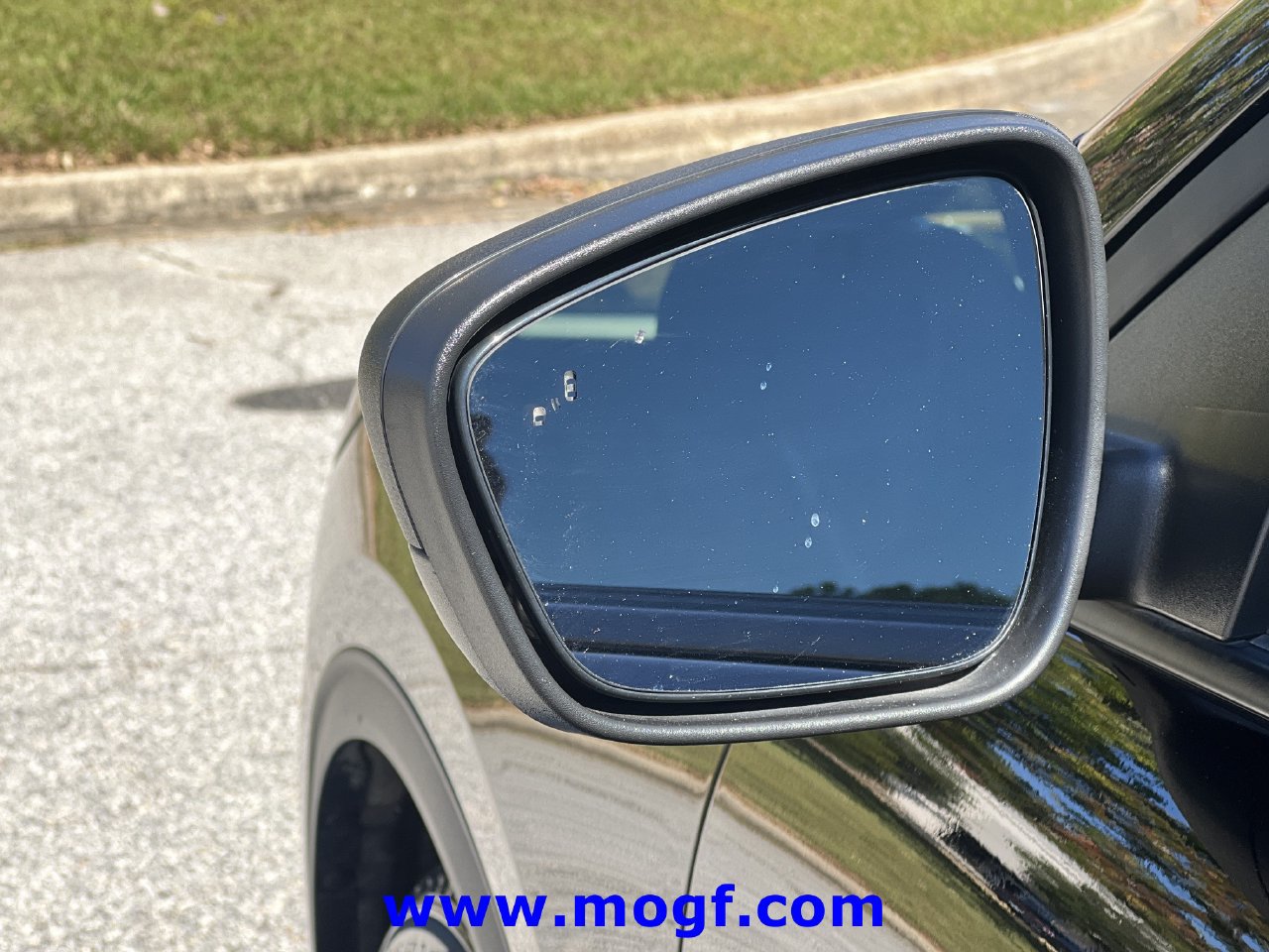 Certified 2025 Ford Escape ST-Line FWD image 27