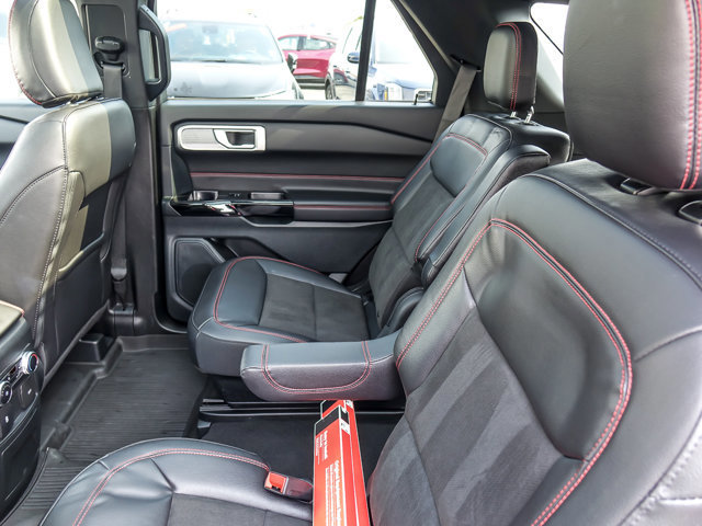 Certified 2023 Ford Explorer ST-Line w/ Class IV Trailer Tow Package image 13