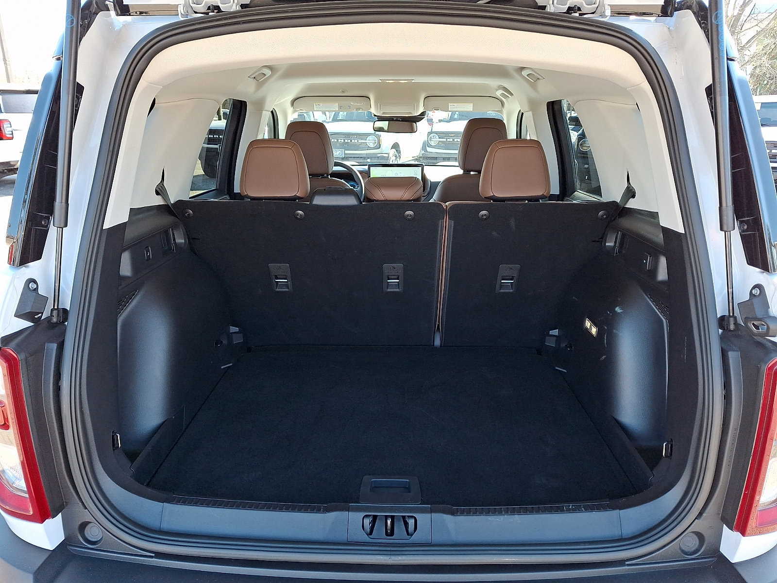 Certified 2025 Ford Bronco Sport Outer Banks w/ Outer Banks Tech Package+ image 32