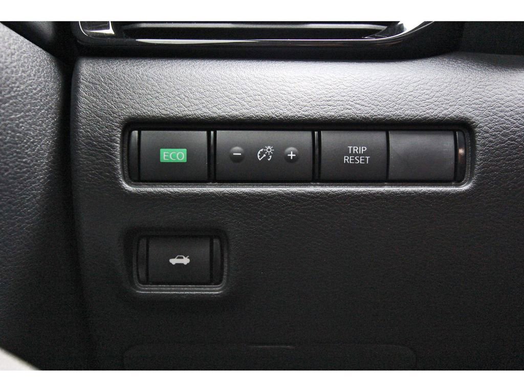 Used 2025 Nissan Sentra SV w/ All-Weather Package FWD image 22