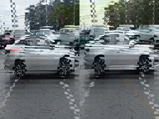 Used 2023 Nissan Altima 2.5 SV image 6