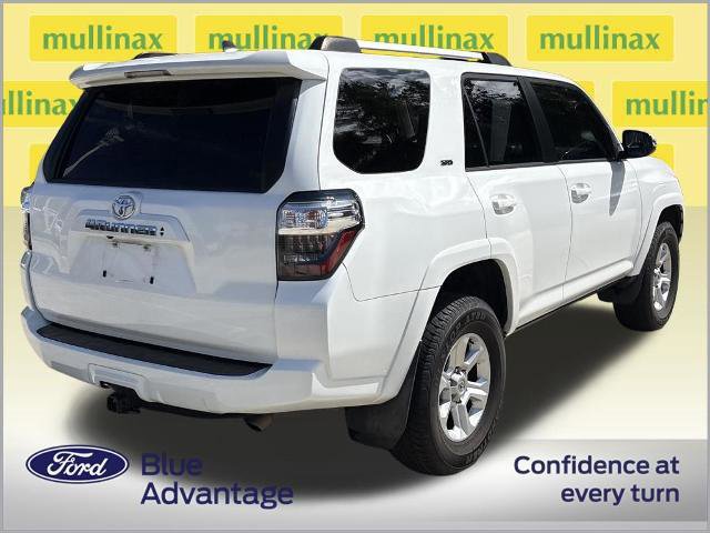 Used 2022 Toyota 4Runner SR5 Premium w/ Moonroof Package AWD/4WD video 3