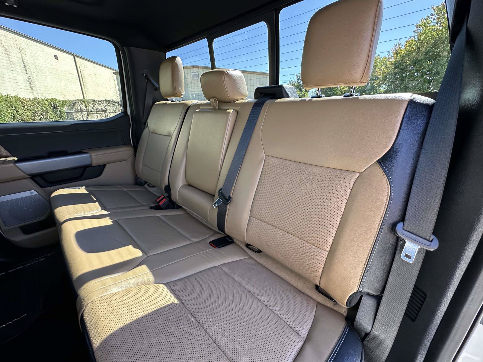 Certified 2024 Ford F250 Lariat w/ Lariat Ultimate Package AWD/4WD image 32